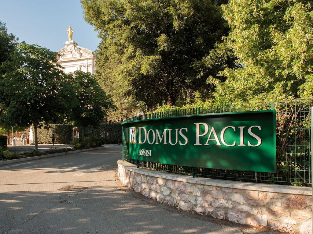 Hotel Domus Pacis Assisi Exterior foto